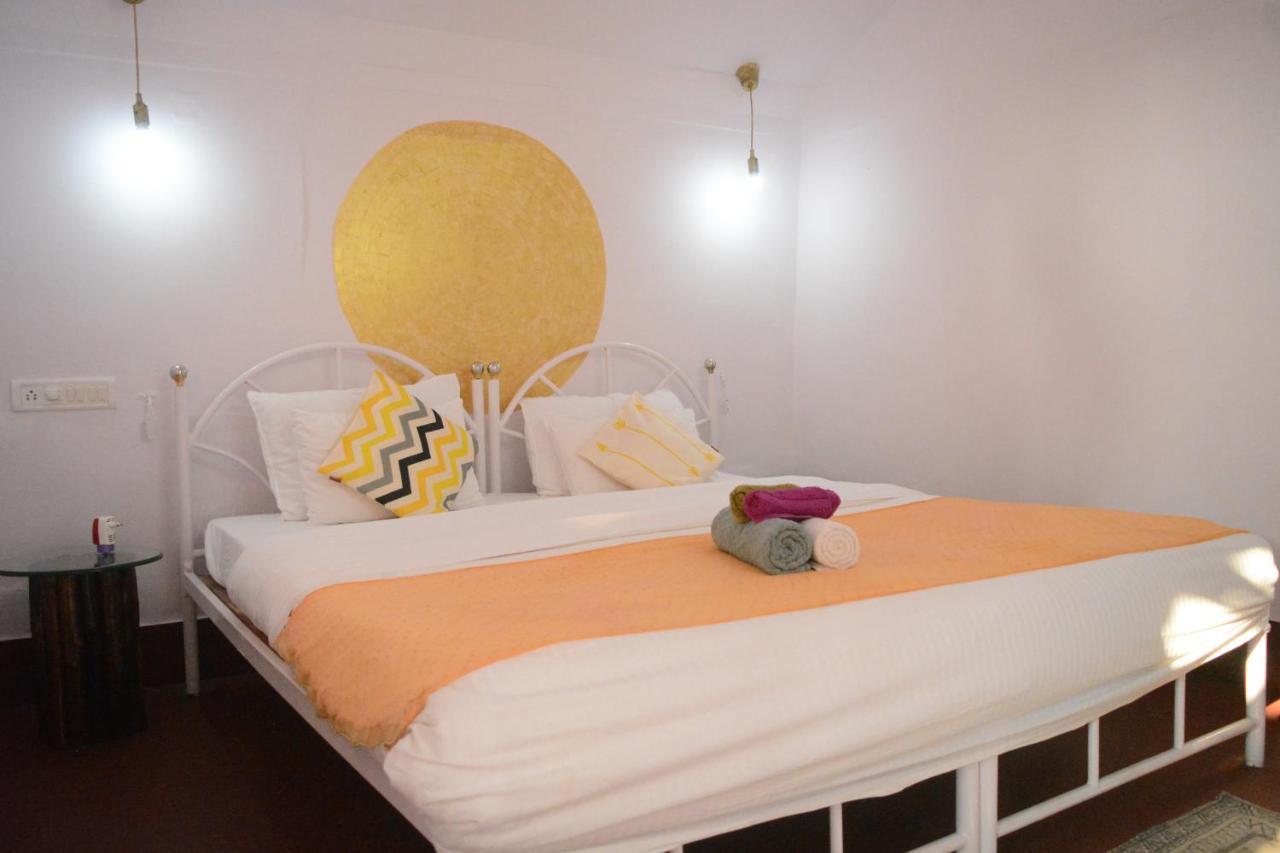 Goym Resort 阿姆波尔 外观 照片